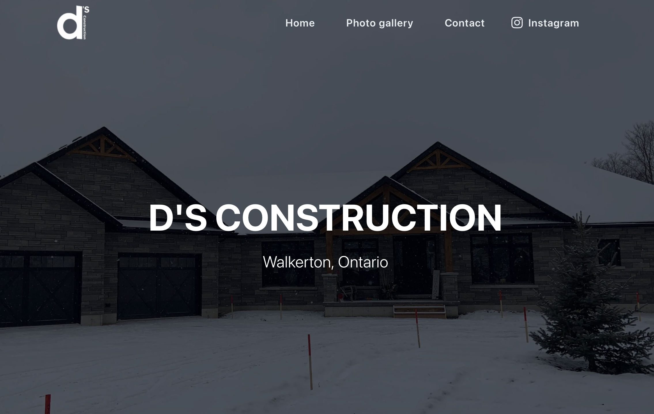 Screenshot of D's Construction's website